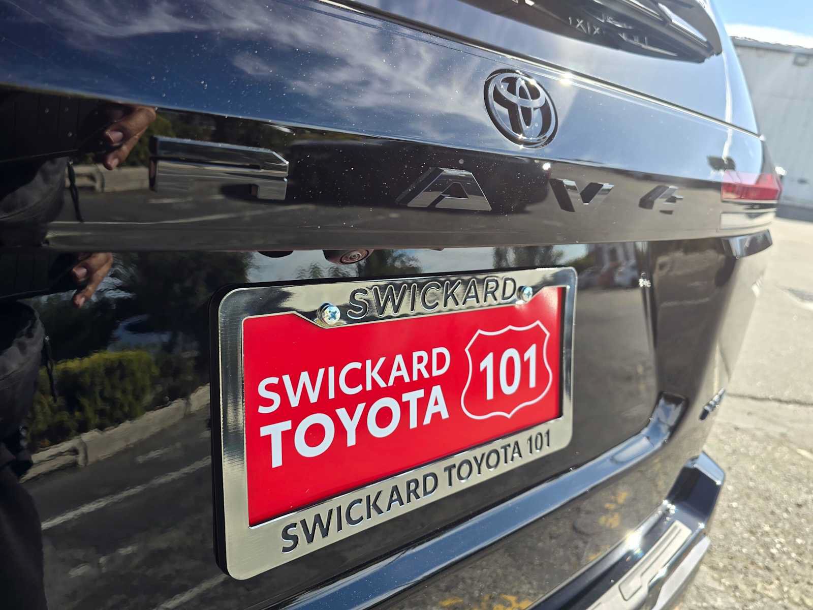 New 2026 Toyota RAV4 XSE w/ Panoramic Sun Roof Package AWD/4WD image 13