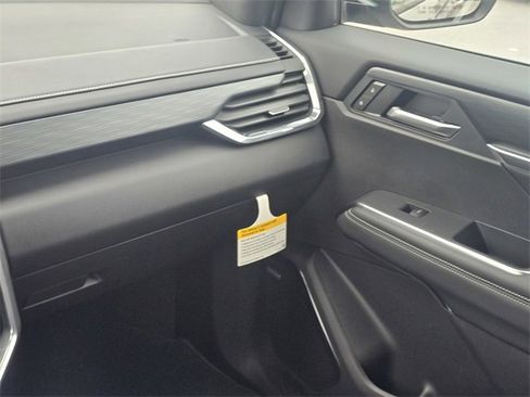 New 2026 GMC Acadia Elevation image 16