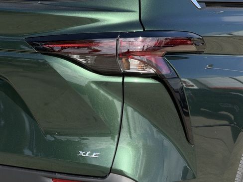 New 2026 Toyota Sienna XLE image 8