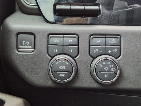 Used 2024 Chevrolet Silverado 1500 ZR2 w/ Technology Package AWD/4WD image 13