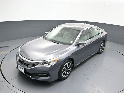Certified 2017 Honda Accord EX-L image 34