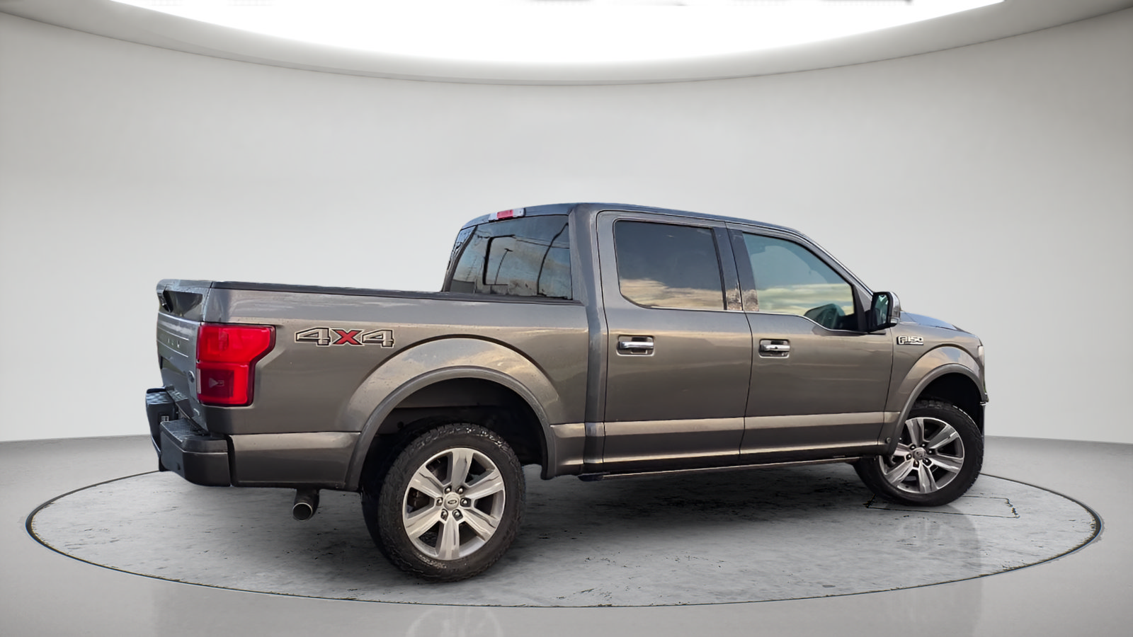 Used 2018 Ford F150 Platinum w/ Equipment Group 701A Luxury AWD/4WD image 6