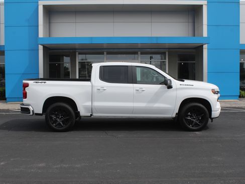 New 2026 Chevrolet Silverado 1500 RST w/ Dark Appearance Package AWD/4WD image 3