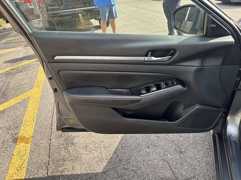 Used 2023 Nissan Altima 2.5 SV image 20