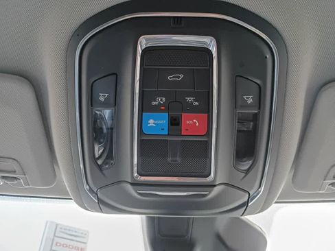 Used 2023 Jeep Grand Cherokee L Limited image 16