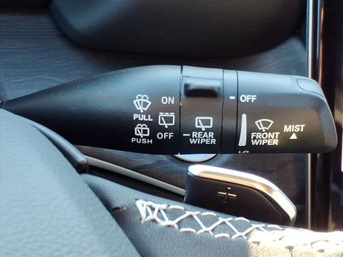 Used 2025 Jeep Grand Cherokee L Limited w/ Black Appearance Package image 50