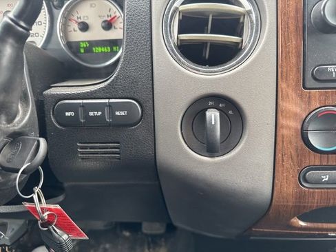 Used 2004 Ford F150 Lariat image 19