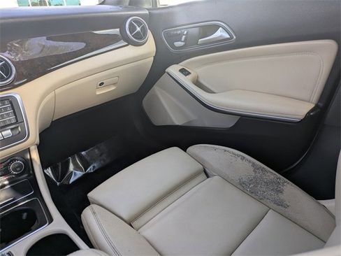 Used 2019 Mercedes-Benz CLA 250 image 19