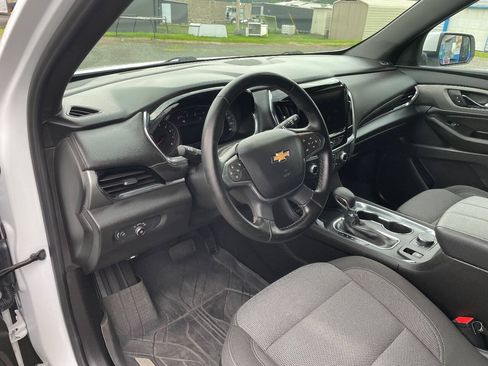 Used 2023 Chevrolet Traverse LT FWD image 10