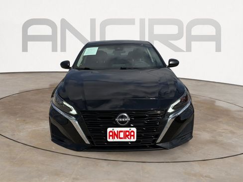 Used 2024 Nissan Altima 2.5 SV FWD image 5