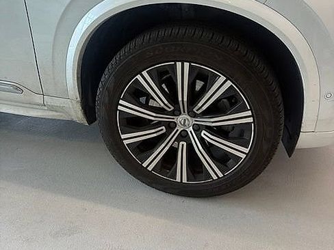 Used 2023 Volvo XC90 B6 Plus AWD/4WD image 4