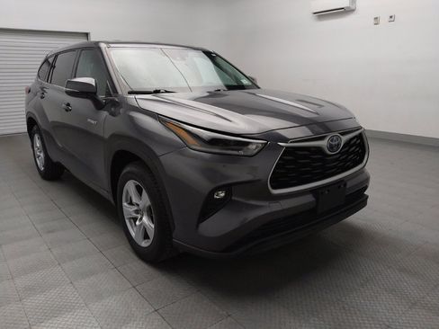 Used 2021 Toyota Highlander LE image 13