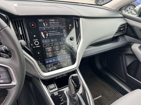 Certified 2025 Subaru Outback Premium w/ Popular Package #1A image 29