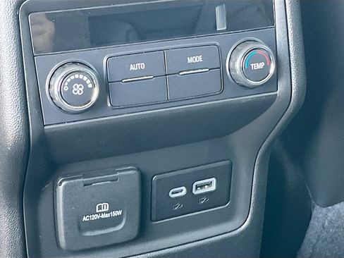 Used 2023 GMC Acadia SLT FWD image 27