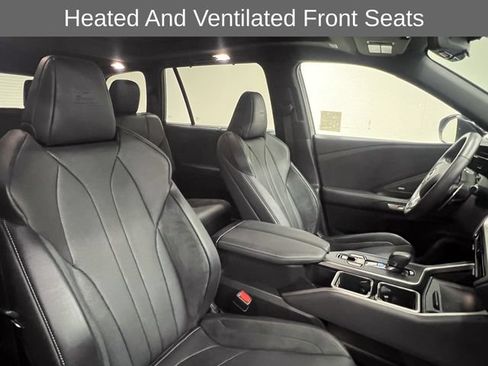 Certified 2025 Lexus TX 500h AWD image 11