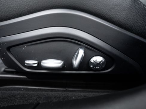 Certified 2021 Porsche Panamera 4 image 19