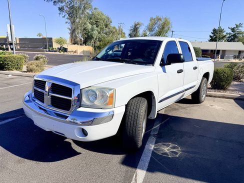 Used 2005 Dodge Dakota Laramie w/ Trailer Tow Group RWD image 3