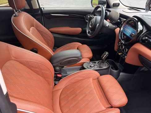 Used 2024 MINI Cooper SE FWD image 24