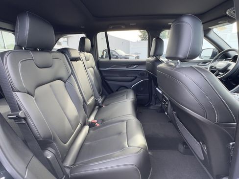 New 2026 Jeep Grand Cherokee Limited w/ Limited Altitude Package image 22