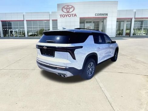 Used 2024 Chevrolet Traverse LT w/ LPO, Floor Liner Package FWD image 20