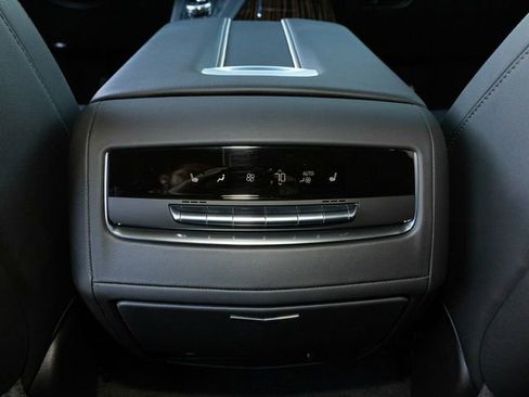 Used 2023 Cadillac Escalade ESV Premium Luxury image 59