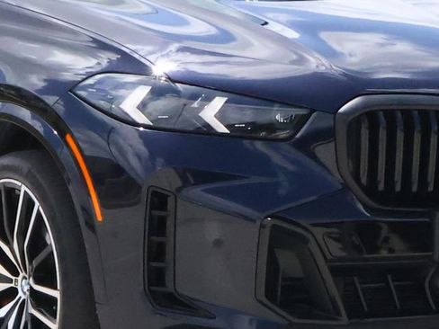 Used 2024 BMW X5 sDrive40i w/ M Sport Package RWD image 7