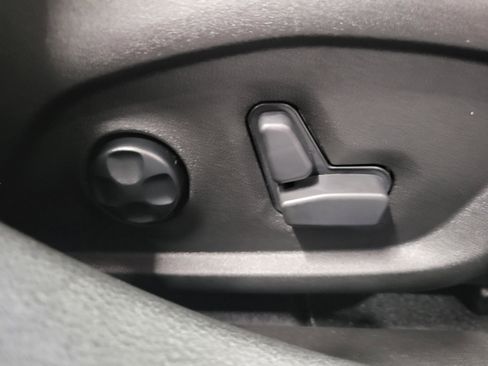 New 2025 Alfa Romeo Tonale w/ Premium Package image 32