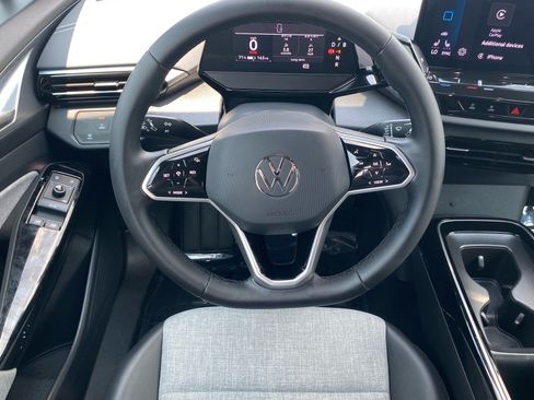Used 2023 Volkswagen ID.4 Pro RWD image 7