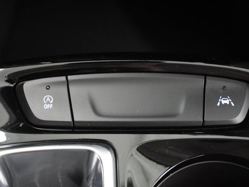 New 2026 Chevrolet Trax LT w/ Driver Confidence Package FWD image 28