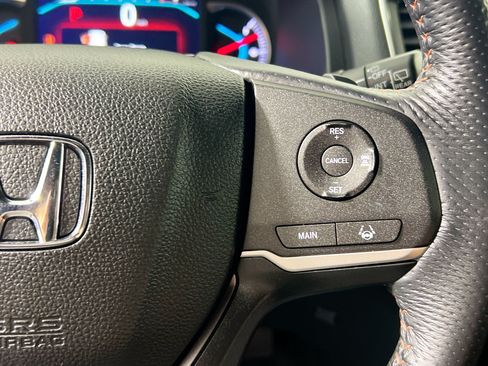 Used 2022 Honda Pilot TrailSport image 18