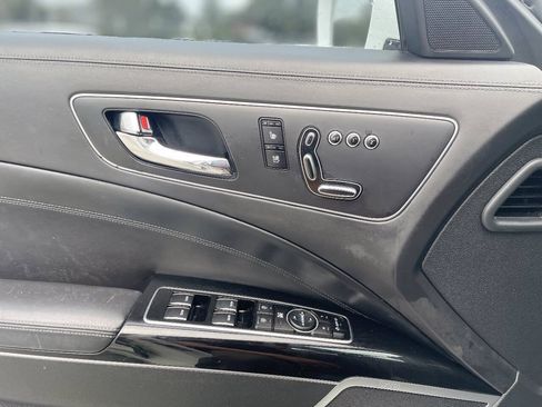 Used 2016 Kia K900 Luxury RWD image 34