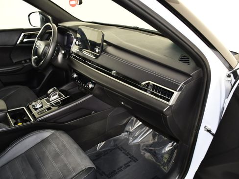 Used 2024 Mitsubishi Outlander SE Black Edition AWD/4WD image 40