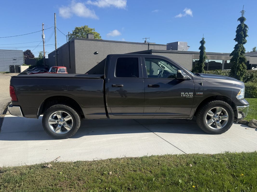 Used 2019 RAM 1500 ST AWD/4WD image 7