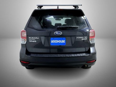 Used 2017 Subaru Forester 2.5i Premium image 6