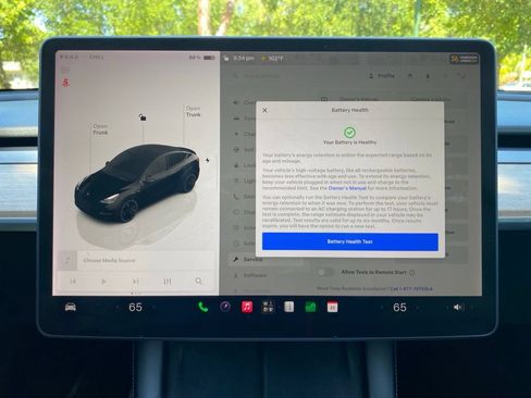 Used 2022 Tesla Model Y Performance AWD/4WD image 25