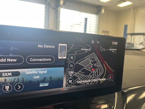 Used 2023 Nissan Altima 2.5 SR w/ SR Premium Package FWD image 7