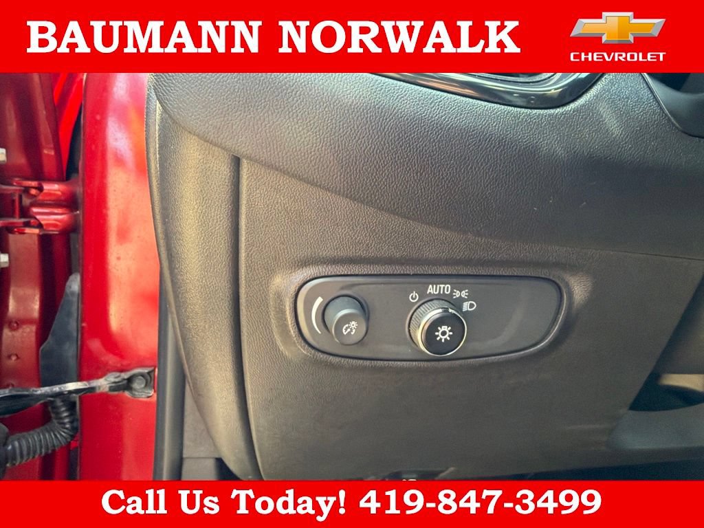Used 2023 Chevrolet Equinox RS w/ RS Leather Package AWD/4WD image 22