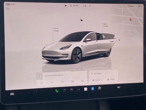 Used 2023 Tesla Model 3 Standard Range image 8