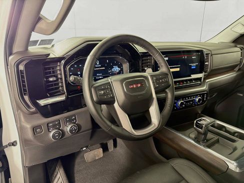 Used 2023 GMC Sierra 1500 SLT w/ SLT Premium Plus Package AWD/4WD image 16