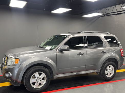 Used 2012 Ford Escape XLS image 2