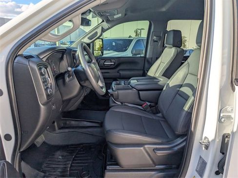 Used 2025 Chevrolet Silverado 2500 W/T w/ WT Convenience Package image 5