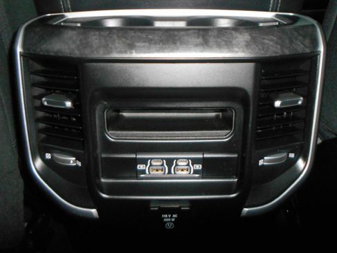 Certified 2022 RAM 1500 Big Horn image 23