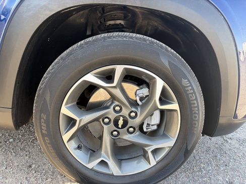 Used 2024 Chevrolet Trax LT w/ Driver Confidence Package image 10