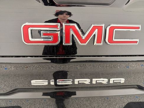 Used 2026 GMC Sierra 1500 AT4 w/ AT4 Premium Package AWD/4WD image 6