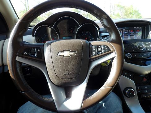 Used 2013 Chevrolet Cruze LT w/ Enhanced Safety Package image 11