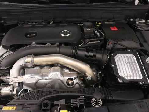 New 2026 Mercedes-Benz GLB 250 4MATIC image 9