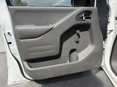 Used 2019 Nissan Frontier S RWD image 9