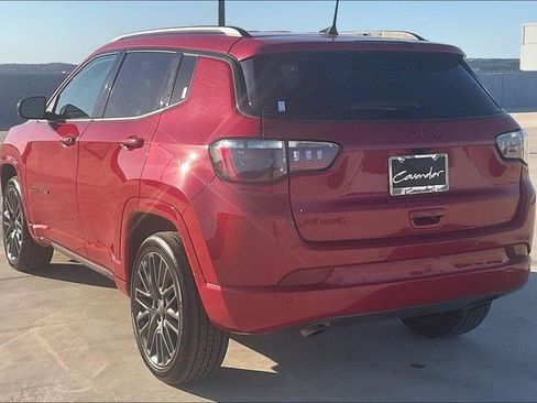 Used 2023 Jeep Compass Limited image 15