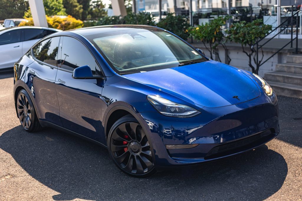 Used 2024 Tesla Model Y Performance AWD/4WD image 2