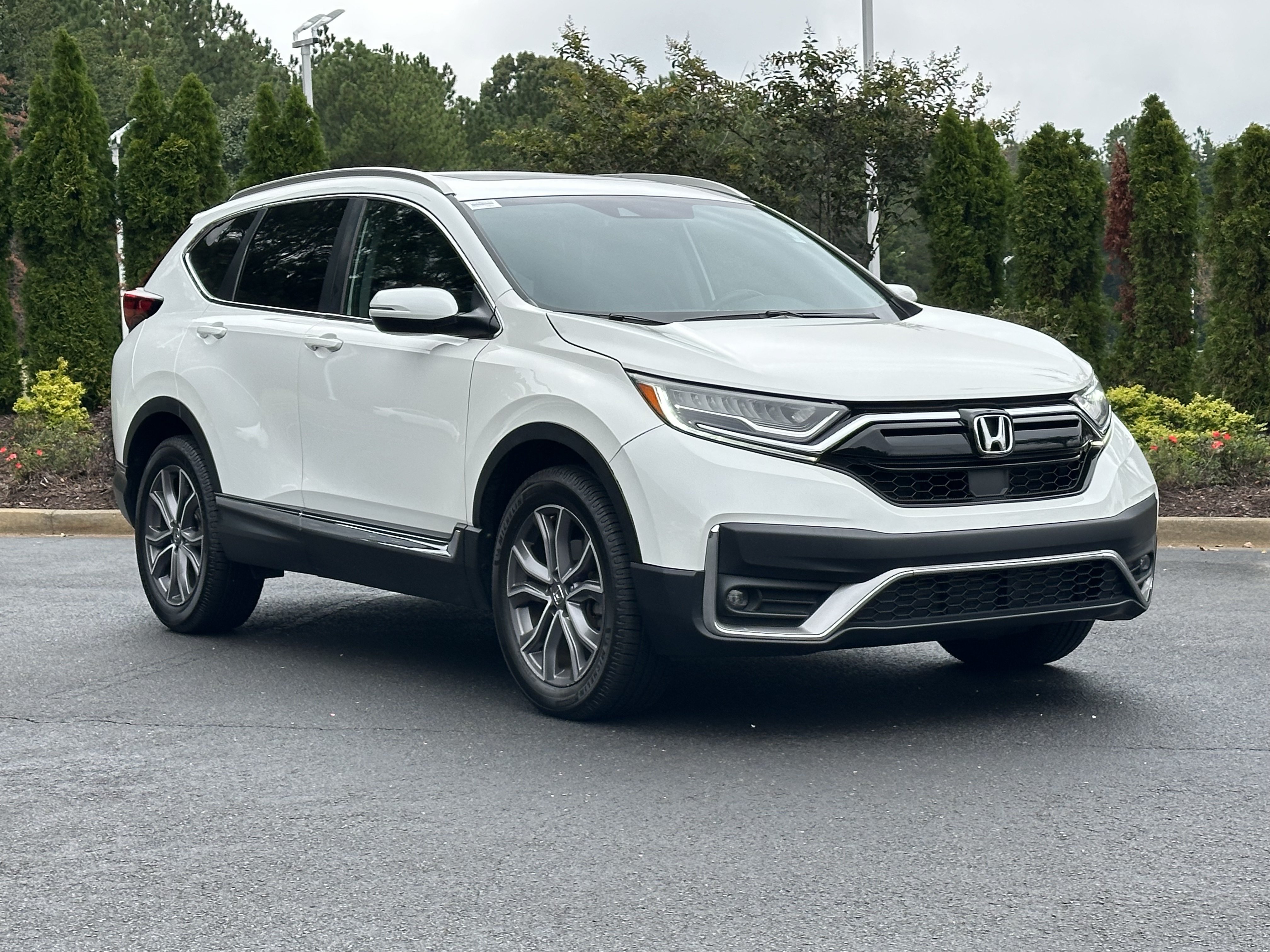 Used 2020 Honda CR-V Touring image 2